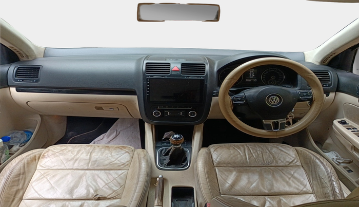 2010 Volkswagen Jetta COMFORTLINE 2.0L TDI, Diesel, Manual, 1,10,305 km, interior