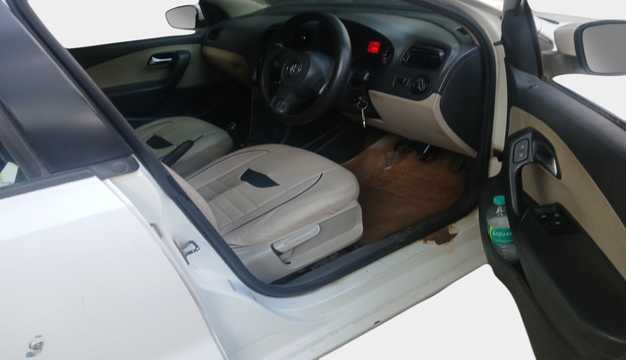 2010 Volkswagen Polo COMFORTLINE 1.2L, Diesel, Manual, 99,185 km, interior