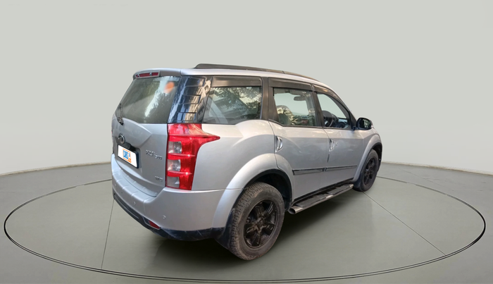 2014 Mahindra XUV500 W8, Diesel, Manual, 1,08,056 km, exterior