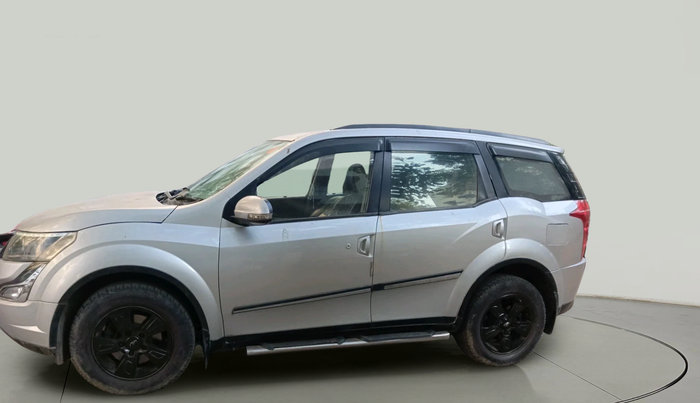 2014 Mahindra XUV500 W8, Diesel, Manual, 1,08,056 km, exterior