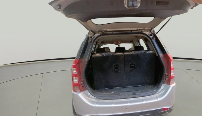 2014 Mahindra XUV500 W8, Diesel, Manual, 1,08,056 km, exterior