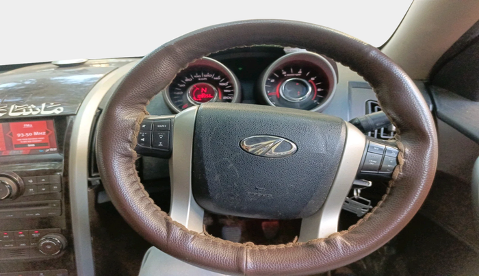 2014 Mahindra XUV500 W8, Diesel, Manual, 1,08,056 km, interior