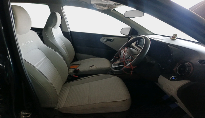 2023 Hyundai AURA SX 1.2 (O), Petrol, Manual, 2,702 km, interior