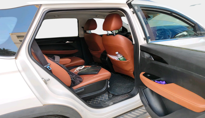 2021 MG HECTOR PLUS SHARP 1.5 PETROL TURBO DCT 6-STR, Petrol, Automatic, 60,041 km, interior