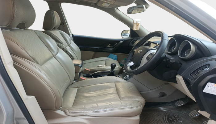 2016 Mahindra XUV500 W10, Diesel, Manual, 87,349 km, interior