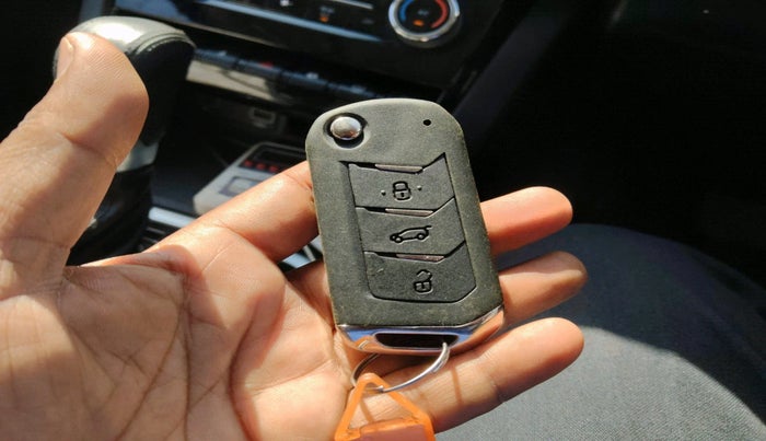 2024 Mahindra XUV700 AX 7 LUXURY D AT 7 STR, Diesel, Automatic, 14,919 km, interior