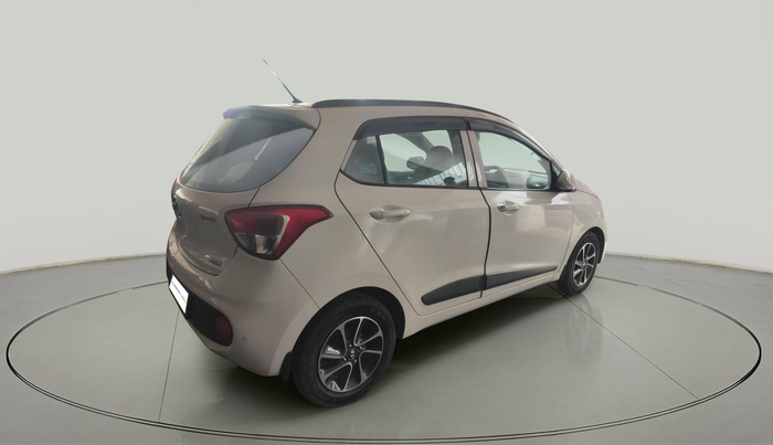 2017 Hyundai Grand i10 SPORTZ (O) AT 1.2 KAPPA VTVT, Petrol, Automatic, 42,884 km, exterior