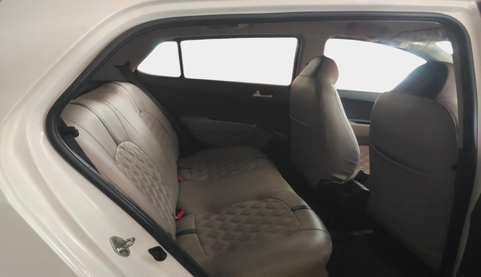 2017 Hyundai Grand i10 SPORTZ (O) AT 1.2 KAPPA VTVT, Petrol, Automatic, 42,884 km, interior