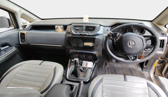 2017 Tata Hexa XM 4X2 7 STR, Diesel, Manual, 1,21,458 km, interior