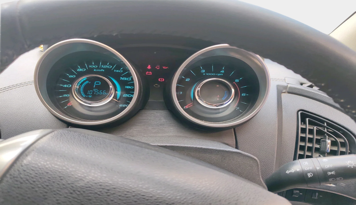 2018 Mahindra XUV500 W11 AT, Diesel, Automatic, 1,07,566 km, interior