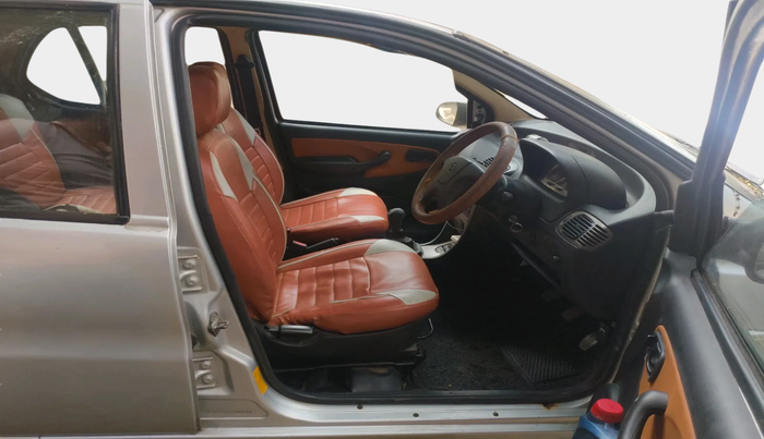 2016 Tata Indica EV2 LX, Diesel, Manual, 92,893 km, interior