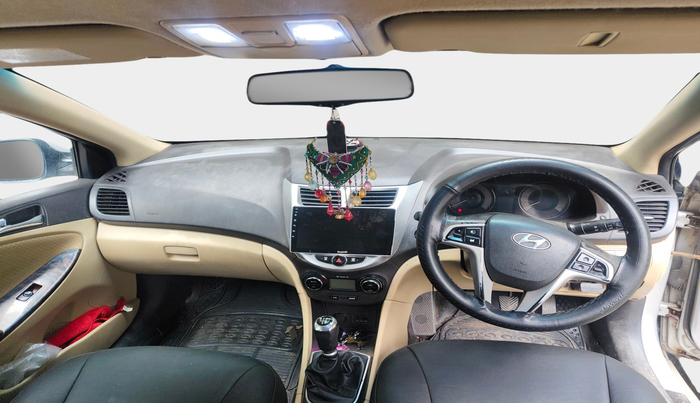 2011 Hyundai Verna FLUIDIC 1.6 CRDI SX, Diesel, Manual, 1,43,192 km, interior