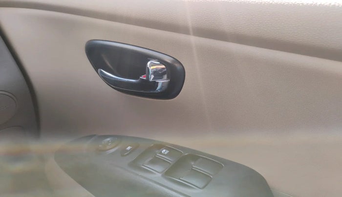 2010 Hyundai i10 MAGNA 1.2, Petrol, Manual, 50,912 km, interior