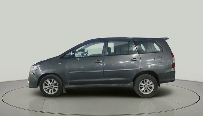 2012 Toyota Innova GX 2.5 8 STR, Diesel, Manual, 1,63,844 km, exterior