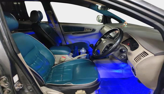 2012 Toyota Innova GX 2.5 8 STR, Diesel, Manual, 1,63,844 km, interior