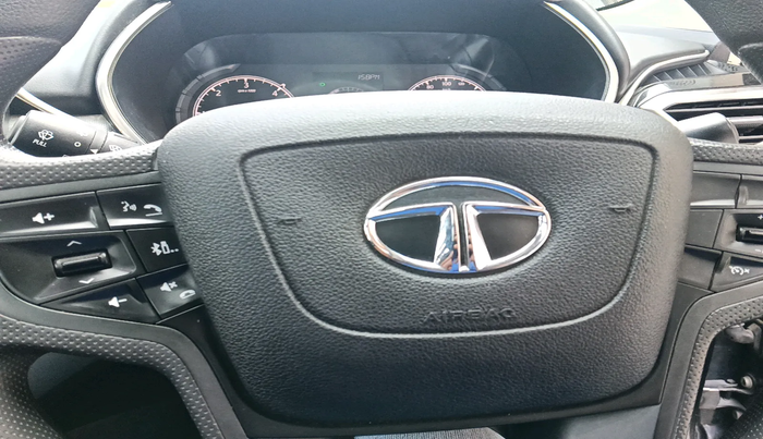 2020 Tata Harrier XT PLUS 2.0L KRYOTEC DARK EDITON, Diesel, Manual, 1,11,598 km, interior