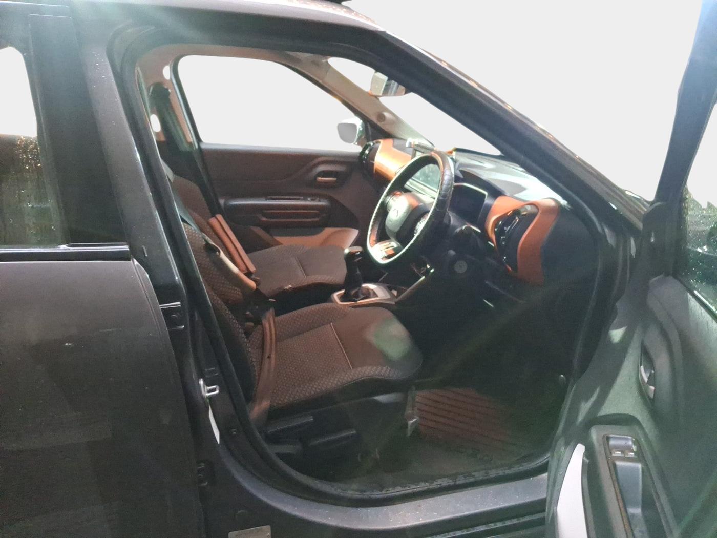 2023 CITROEN C3 FEEL 1.2, Petrol, Manual, 12,500 km, interior