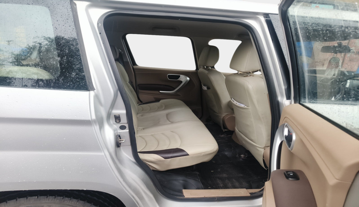 2015 Mahindra TUV300 T8, Diesel, Manual, 90,560 km, interior