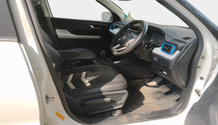 2023 Tata PUNCH CREATIVE  AMT, Petrol, Automatic, 8,717 km, interior