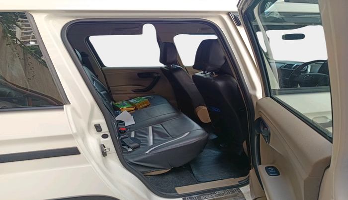 2022 Mahindra BOLERO NEO N 8, Diesel, Manual, 42,709 km, interior