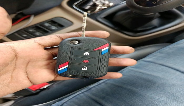 2022 Mahindra BOLERO NEO N 8, Diesel, Manual, 42,709 km, interior