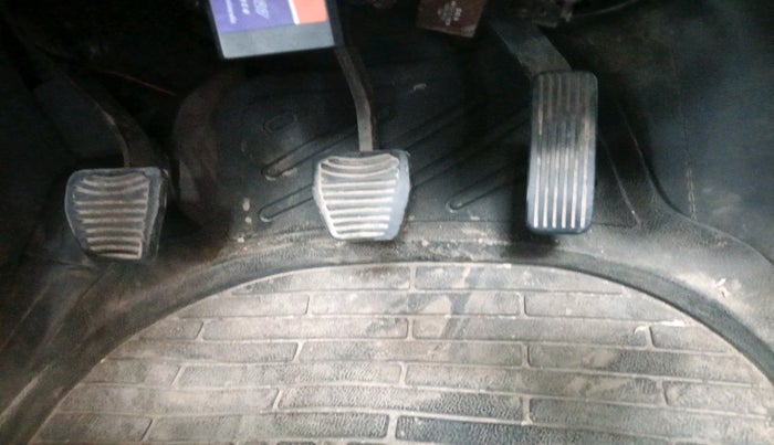 2011 Mahindra XUV500 W6, Diesel, Manual, 1,04,510 km, interior