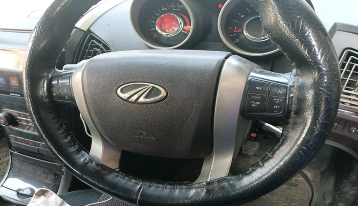 2011 Mahindra XUV500 W6, Diesel, Manual, 1,04,510 km, interior