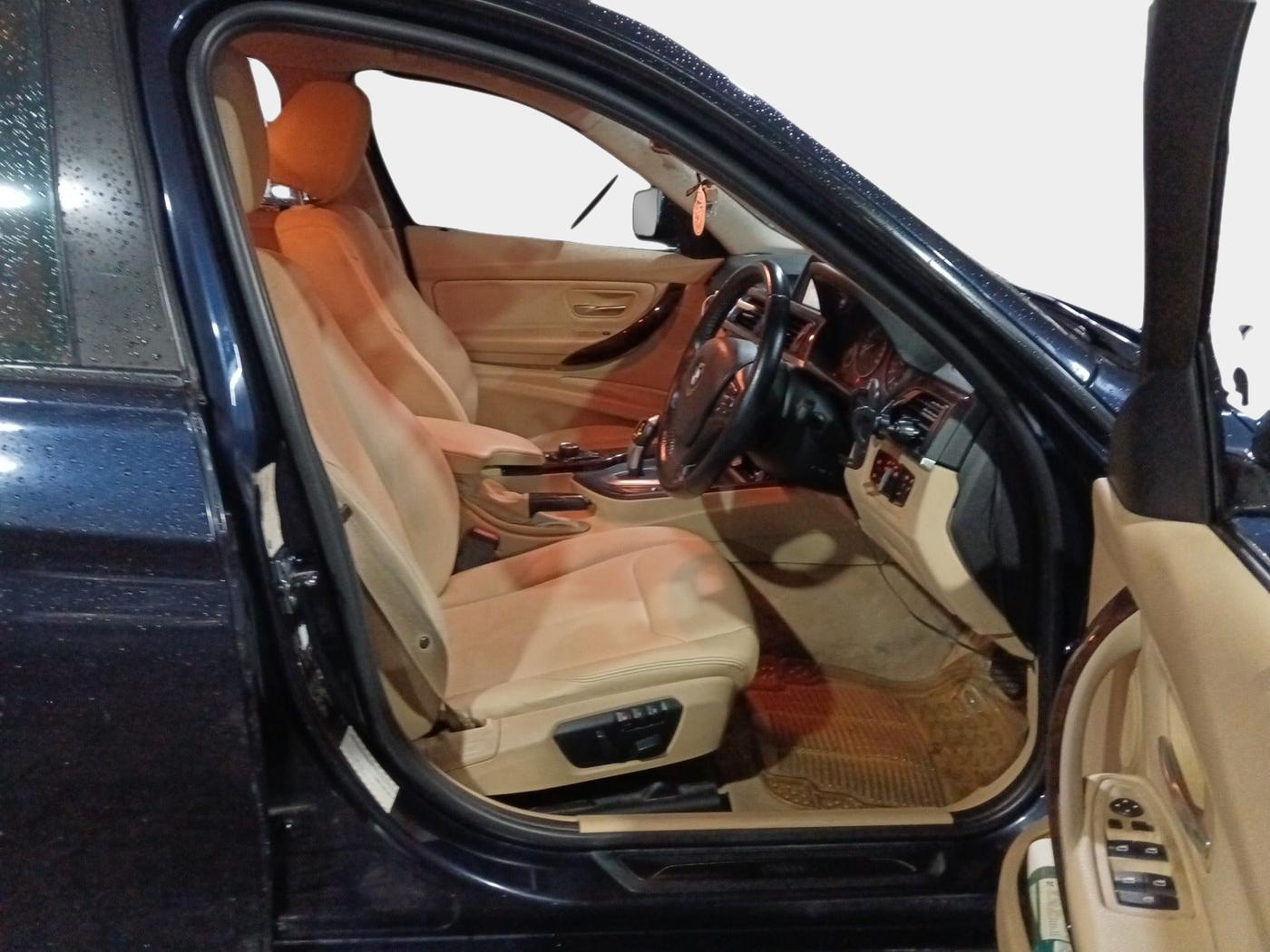 2012 BMW 3 Series 320d, Diesel, Automatic, 1,01,460 km, interior