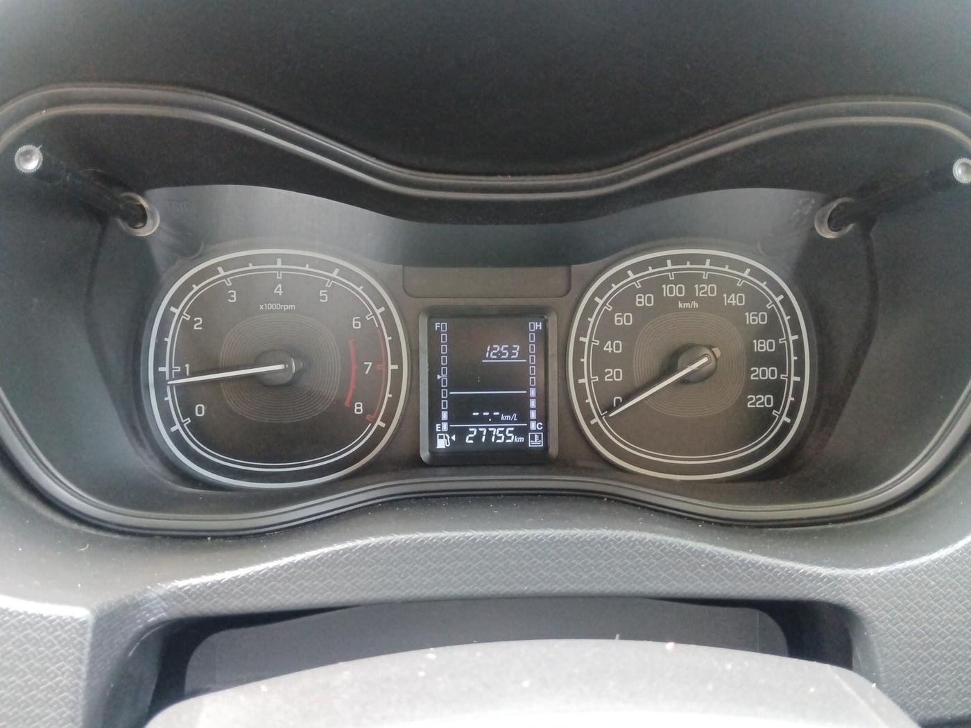 2022 Maruti Vitara Brezza LXI, Petrol, Manual, 27,755 km, interior