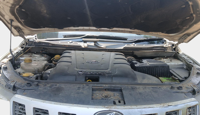 2014 Mahindra XUV500 W6, Diesel, Manual, 1,44,339 km, exterior