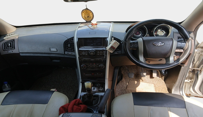 2014 Mahindra XUV500 W6, Diesel, Manual, 1,44,339 km, interior