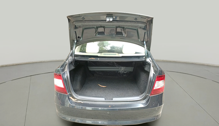 2017 Skoda Rapid STYLE 1.6 MPI AT, Petrol, Automatic, 38,369 km, exterior