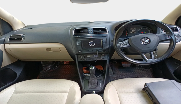 2017 Skoda Rapid STYLE 1.6 MPI AT, Petrol, Automatic, 38,369 km, interior