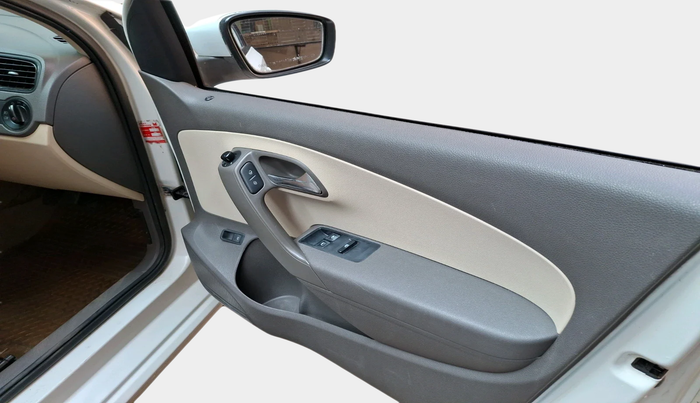 2012 Volkswagen Vento TRENDLINE 1.6, Petrol, Manual, 57,580 km, interior