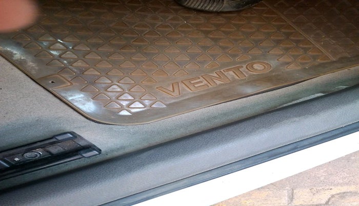 2012 Volkswagen Vento TRENDLINE 1.6, Petrol, Manual, 57,580 km, interior