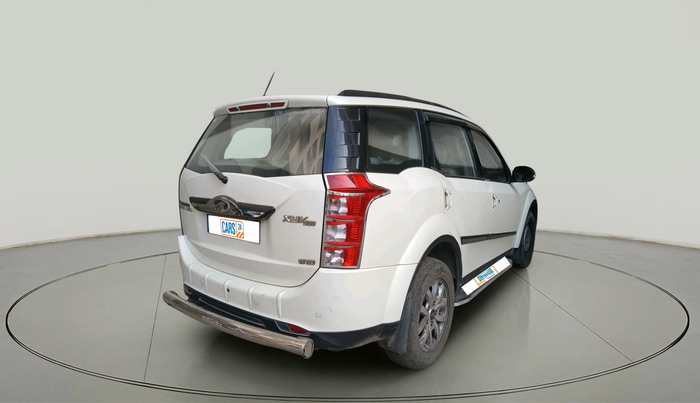 2015 Mahindra XUV500 W10, Diesel, Manual, 1,21,993 km, exterior