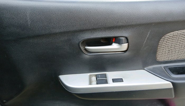 2016 Maruti Wagon R 1.0 LXI CNG, CNG, Manual, 1,44,056 km, interior