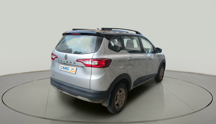 2022 Renault TRIBER RXT, Petrol, Manual, 8,718 km, exterior