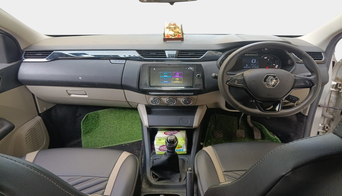 2022 Renault TRIBER RXT, Petrol, Manual, 8,718 km, interior