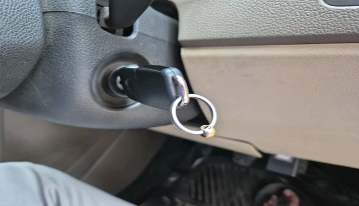 2012 Skoda Rapid AMBITION 1.6 TDI CR MT, Diesel, Manual, 1,93,146 km, interior