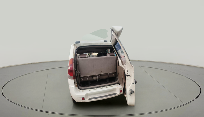 2010 Mahindra Xylo E4, Diesel, Manual, 1,93,357 km, exterior