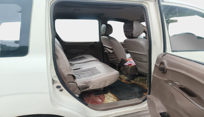 2010 Mahindra Xylo E4, Diesel, Manual, 1,93,357 km, interior