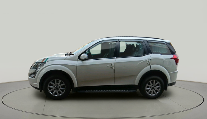 2019 Mahindra XUV500 W9, Diesel, Manual, 79,888 km, exterior