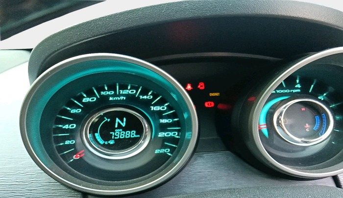 2019 Mahindra XUV500 W9, Diesel, Manual, 79,888 km, interior