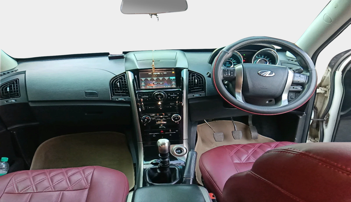 2019 Mahindra XUV500 W9, Diesel, Manual, 79,888 km, interior