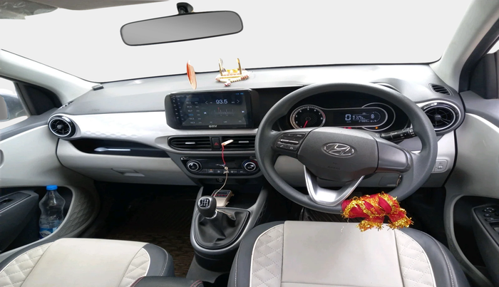 2022 Hyundai GRAND I10 NIOS SPORTZ 1.2 KAPPA VTVT, Petrol, Manual, 27,889 km, interior