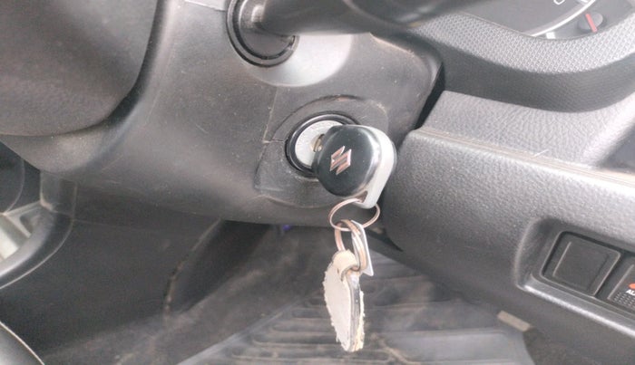 2013 Maruti Swift VXI, Petrol, Manual, 41,210 km, interior