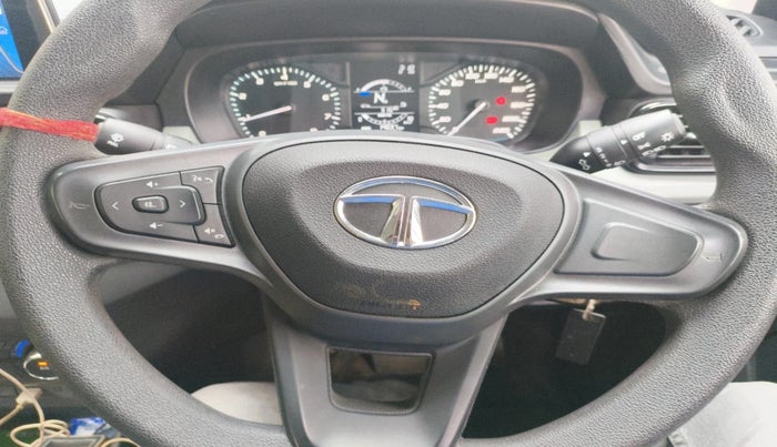 2022 Tata PUNCH ADVENTURE AMT, Petrol, Automatic, 14,037 km, interior