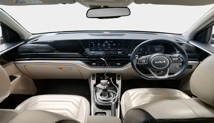 2022 KIA CARENS LUXURY PLUS 1.4 PETROL DCT 6 STR, Petrol, Automatic, 40,572 km, interior