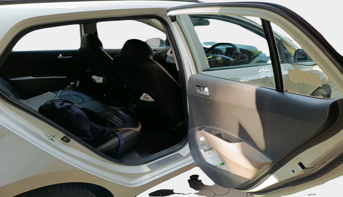 2017 Hyundai Grand i10 SPORTZ (O) 1.2 U2 CRDI, Diesel, Manual, 40,978 km, interior